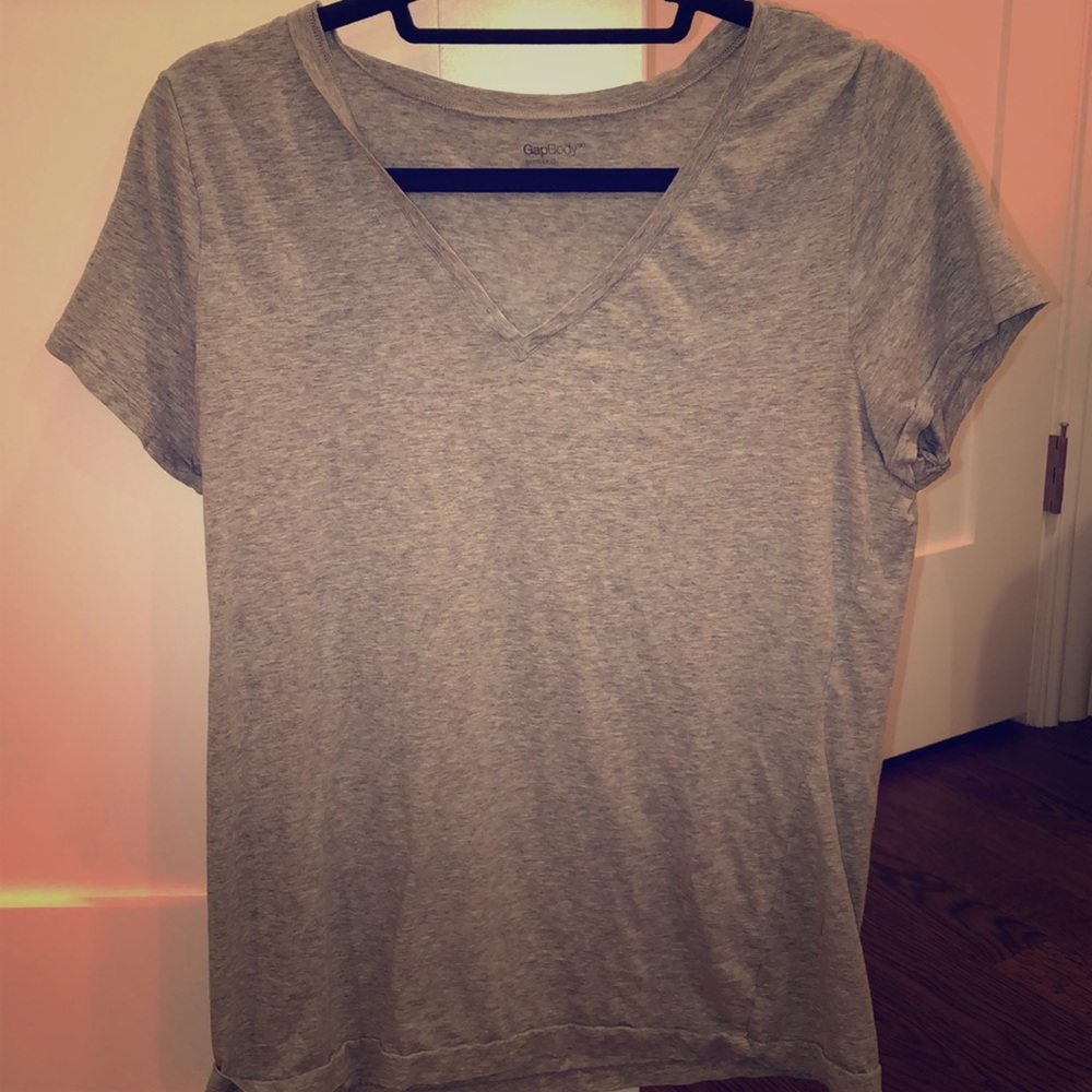 V-neck t shirt